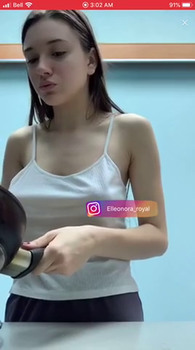 Esta larga lengua la tengo para chupar vergas