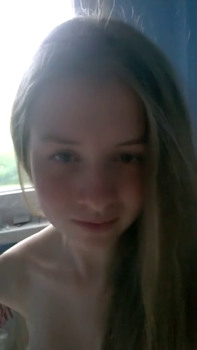 Candid footage of Alex on her video - Omegle Videos and Stickam Girls