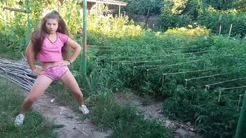 Isabel is in a pink playful mood, ready to tease - Omegle Videos and Stickam Girls