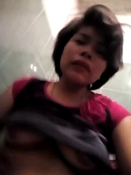 Omegle Amelia Little Spank and Twerk - Omegle Girls