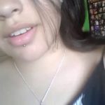 Mi hermanastra me pide que la ponga a 4 en el sillón - Omegle Girls