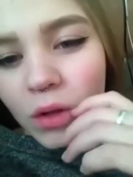 blonde masturbates and cums doggystyle - Snapchat Girls