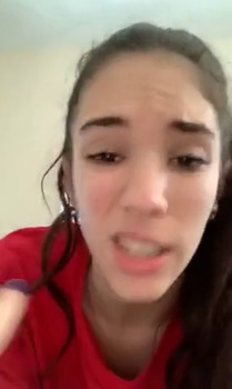 Masked freak fucks her pussy until she comes - Omegle Girls