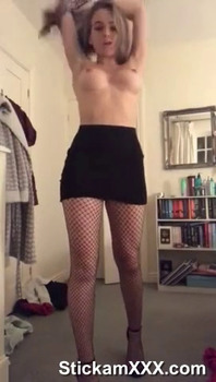 Morgan Young Squirts Everywhere - Omegle Girls