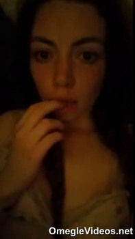 Snapchat Slut fingers her pussy like a tease - Snapchat Girls