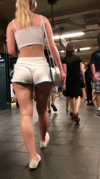 Masturbating to orgasm on covered bridge - OnlyFans Porn