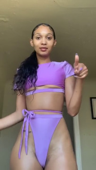 Sexy Sukie Rae 4 fingers deep in her tight pussy - Omegle Videos