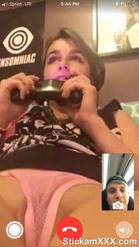 Geek amateur fucks her pussy and asshole with big dildo - Stickam Videos