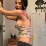 Teen girl enjoys fucking a dildo cock - Love Tricks - Omegle Girls