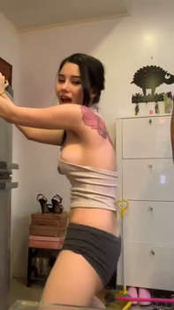 Teen girl enjoys fucking a dildo cock - Love Tricks - Omegle Girls