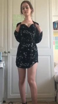 Patreon Amateur Tiny Girl Plays With New Toy - Patreon Girls