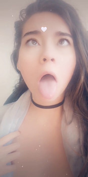 Teen masterbates and squirts while watching porn - Skype Girls