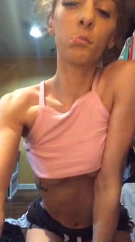 Yanks Babe Evadne Toki Masturbating - Skype Porn