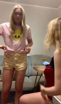 Fucked until i squirt - Youtube Girls