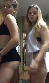 Horny Latina has to make herself cum every night - Skype Girls