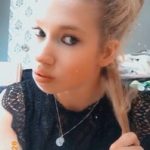 Naughty mom playing with her kitty on the bath - Omegle Girls