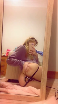 Skype little slut takes big dildo for daddy- Skype Porn