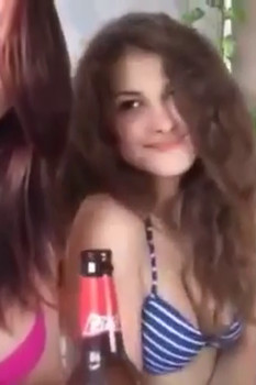 Bath Bomb Surprise - Stickam Videos