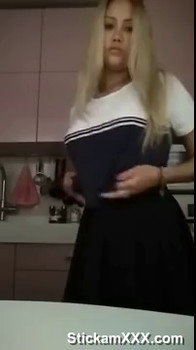 my wet Omegle pussy flutters in pink tights - Omegle Girls