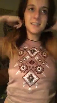 She Omegle fuck herself and come with pee - Omegle Girls