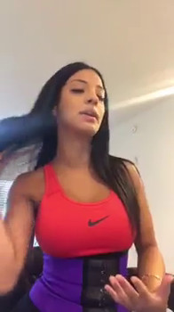 Snapchat girl takes a bath and caresses her clit - Snapchat Girls