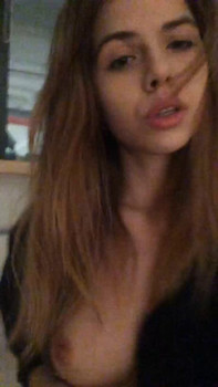 Snapchat hot bitch jerks off a big dildo at home - Snapchat Girls