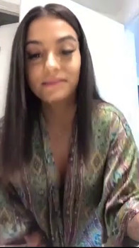 My Omegle pussy and my first dildo slowly becoming friends