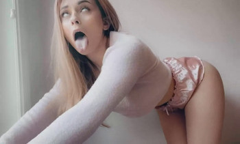 Deep insertion of dildo into tight vagina - OnlyFans Porn