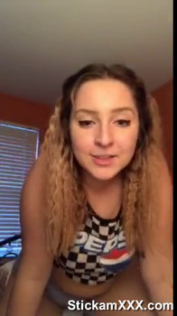 Solo girl, Scarlett Mae is riding a big sex toy - Skype Girls