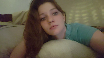 BABE FUCKING HERSELF WITH DILDO - Stickam Videos