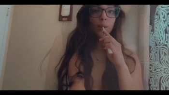 Beantworten Sie Ihren Videoanruf und sehen Sie zu, wie dieser Omegle Dildo