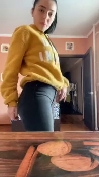 OnlyFans Pretty Slut Enjoys Fingering Hole - OnlyFans Porn