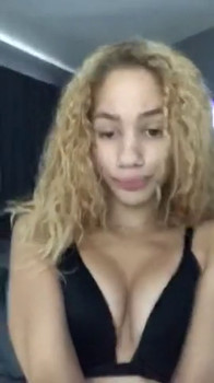 Babe is fucking me good - Youtube Girls