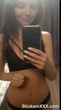 OUTDOOR SQUIRTING IN GARDEN I think the neighbors saw - Bigo Girls