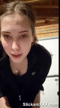 Fit Teen YouTuber probiert sexy Höschen Dessous - Bigo Girls