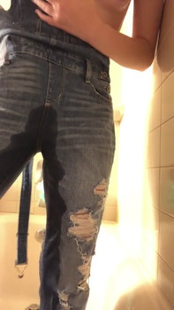 OnlyFans Teen plays with herself in cute skirt - OnlyFans Porn