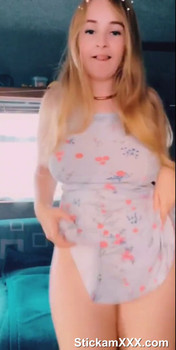 Bigo bitch teases with black leggings - Bigo Girls