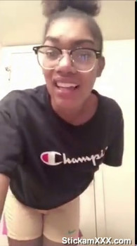 Deep creamy fuck with a monster cock - Omegle Porn