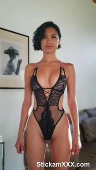 Omegle Teen Red XXX masturbates in her green - Omegle Girls