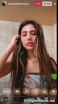 Patreon Girls Schoolgirl masturbates pussy after school