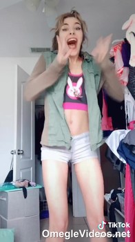 Watch what I do with Mr. Ripper’s Omegle Porn cum on my toes