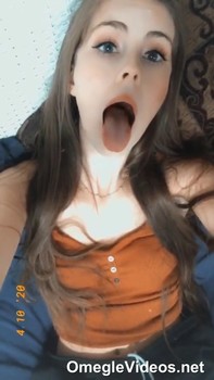 Masturbating with shower head - Omegle Girls