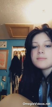 Slim thick girl plays with vibrator - Patreon Girls