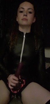 Patreon Cumming at the beach then peeing