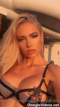 Naughty Maid Masturbates Until Orgasm - Skype Girls