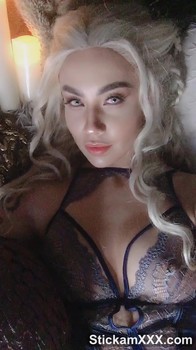 Skype Porn Oaklyn Belle gets off with plug and dildo