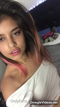 Italian Fit Snapchat Teen risky masturbation in fitting room