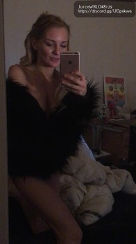 Lingerie Omegle Video Masturbating with toys