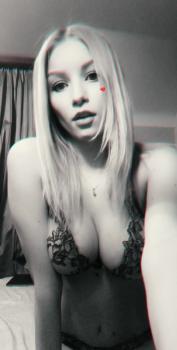 Bigo redhead cums with dildo