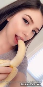 Skype Shoves a big vibrator head deep inside